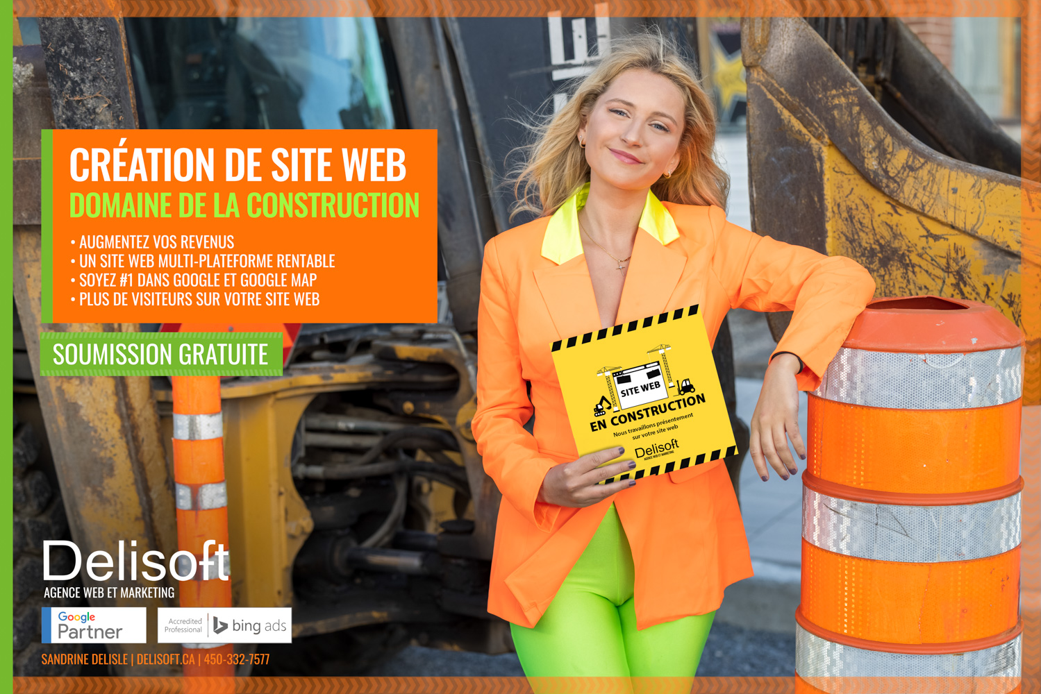 Équipe Delisoft sur un chantier de construction, portant des casques verts et des gilets de sécurité orange, souriant et posant avec divers outils de construction.